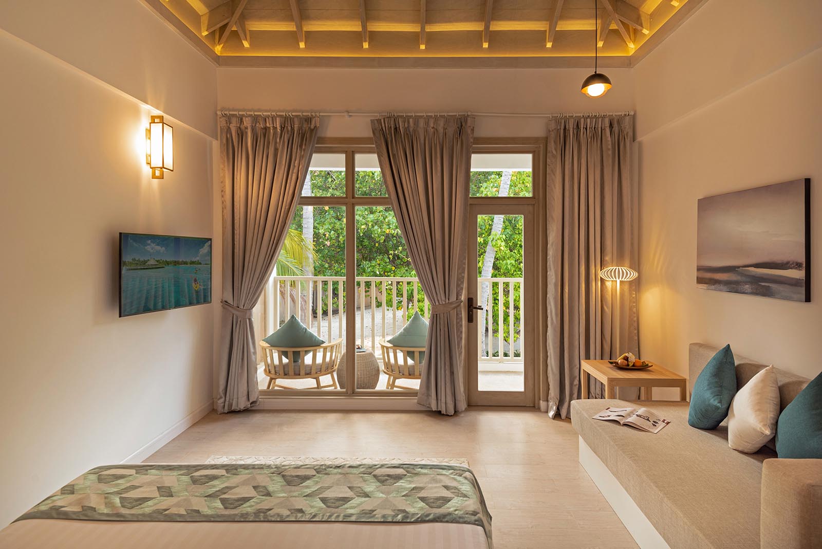 Superior Villas at Bandos Maldives - photo 1
