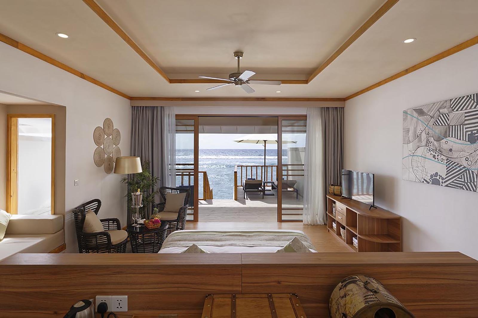 Beach Villa at Brennia Kottefaru
