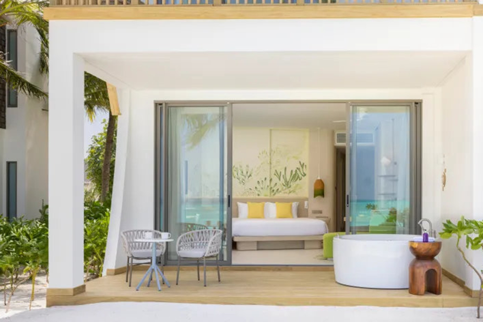 Mirage Beachfront Room with Jacuzzi at Centara Mirage Lagoon - photo 1