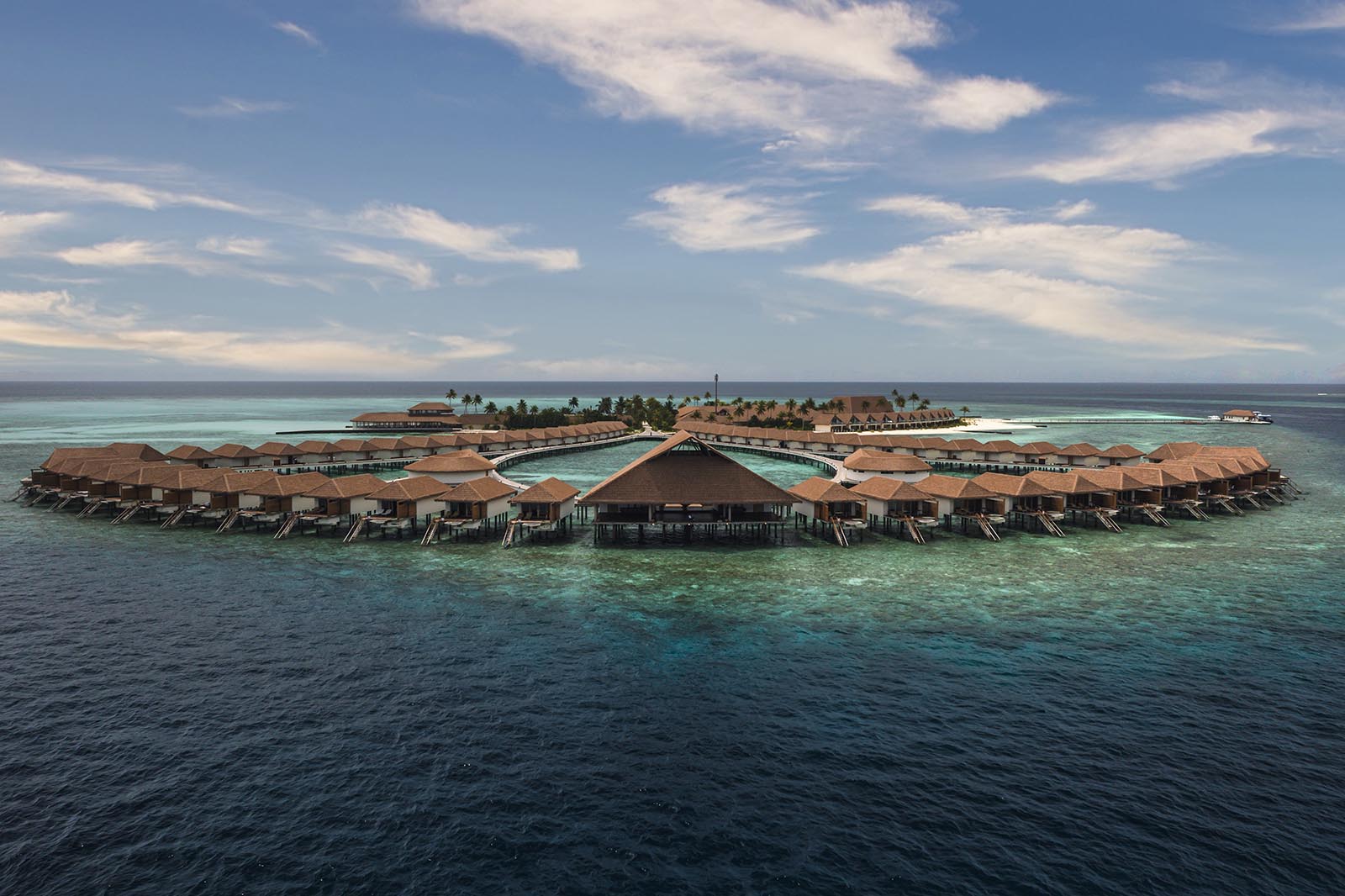 Cinnamon Velifushi Maldives gallery image 1