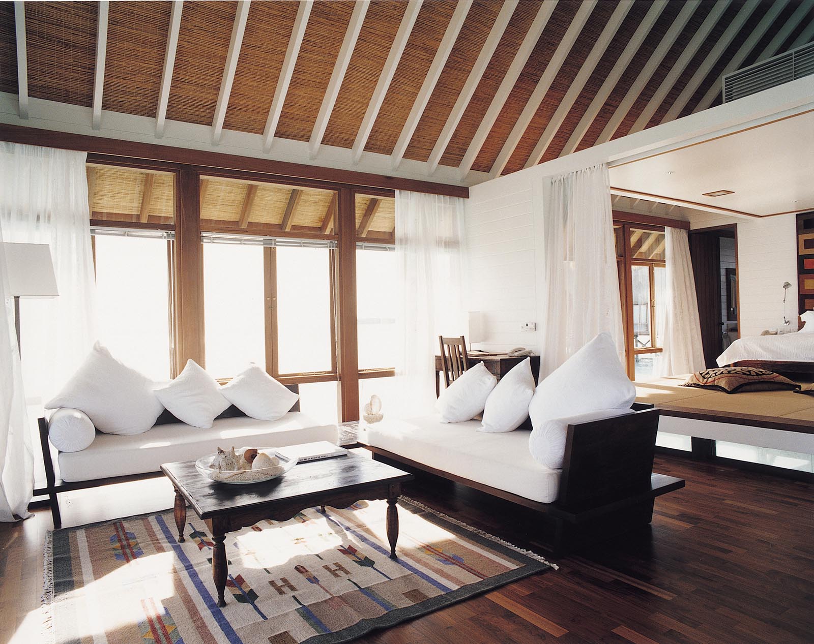 One-bedroom Water Villa With Pool at COMO Cocoa Island - photo 1
