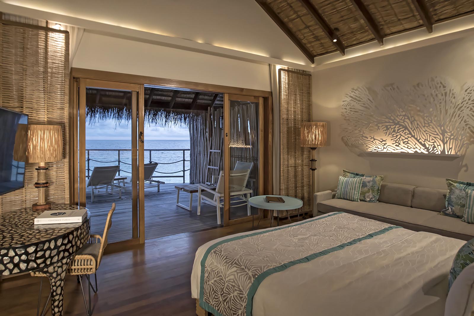 Water Villa at Constance Moofushi Maldives - photo 1