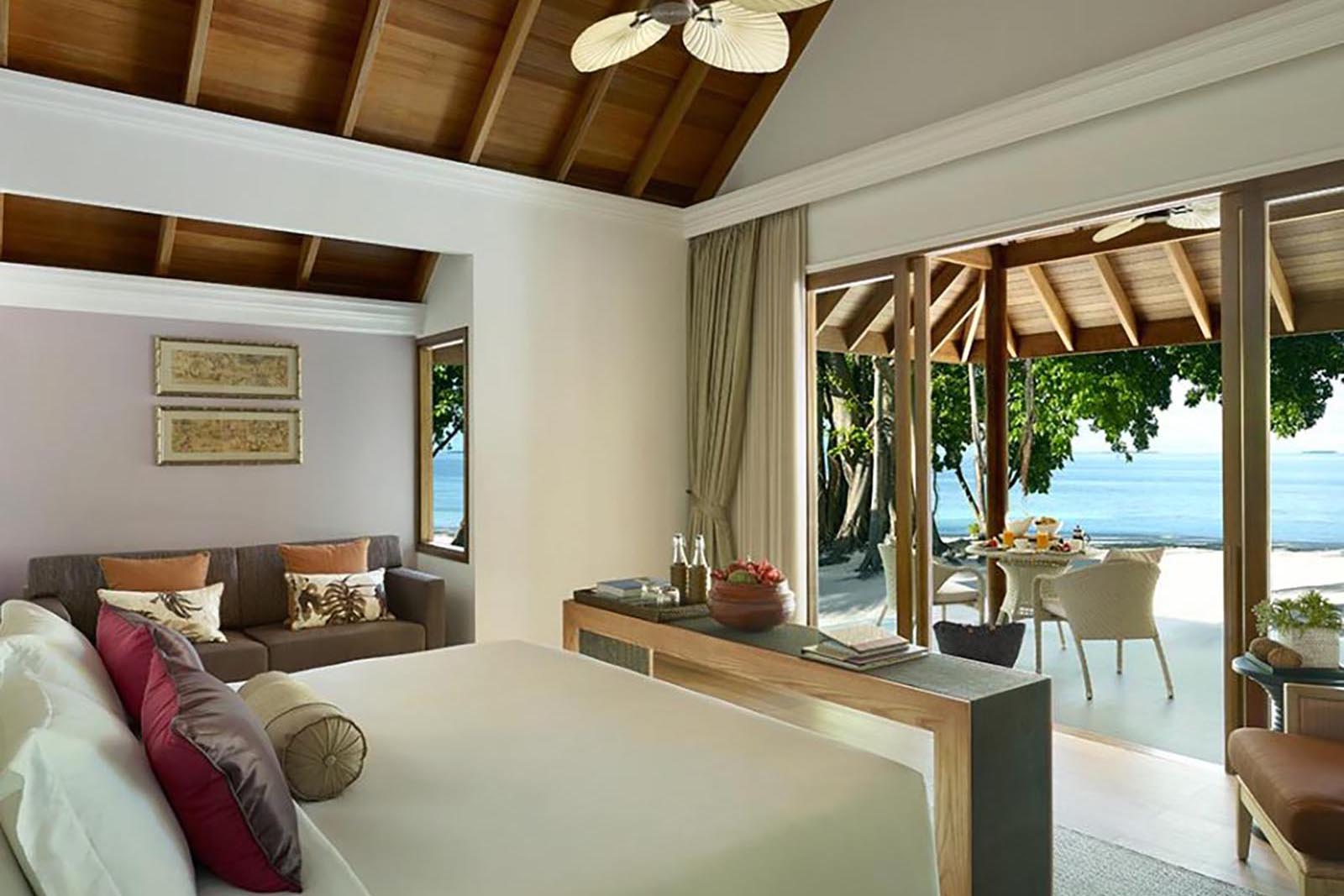 Beach Plunge Pool Villa at Dusit Thani Maldives - photo 1