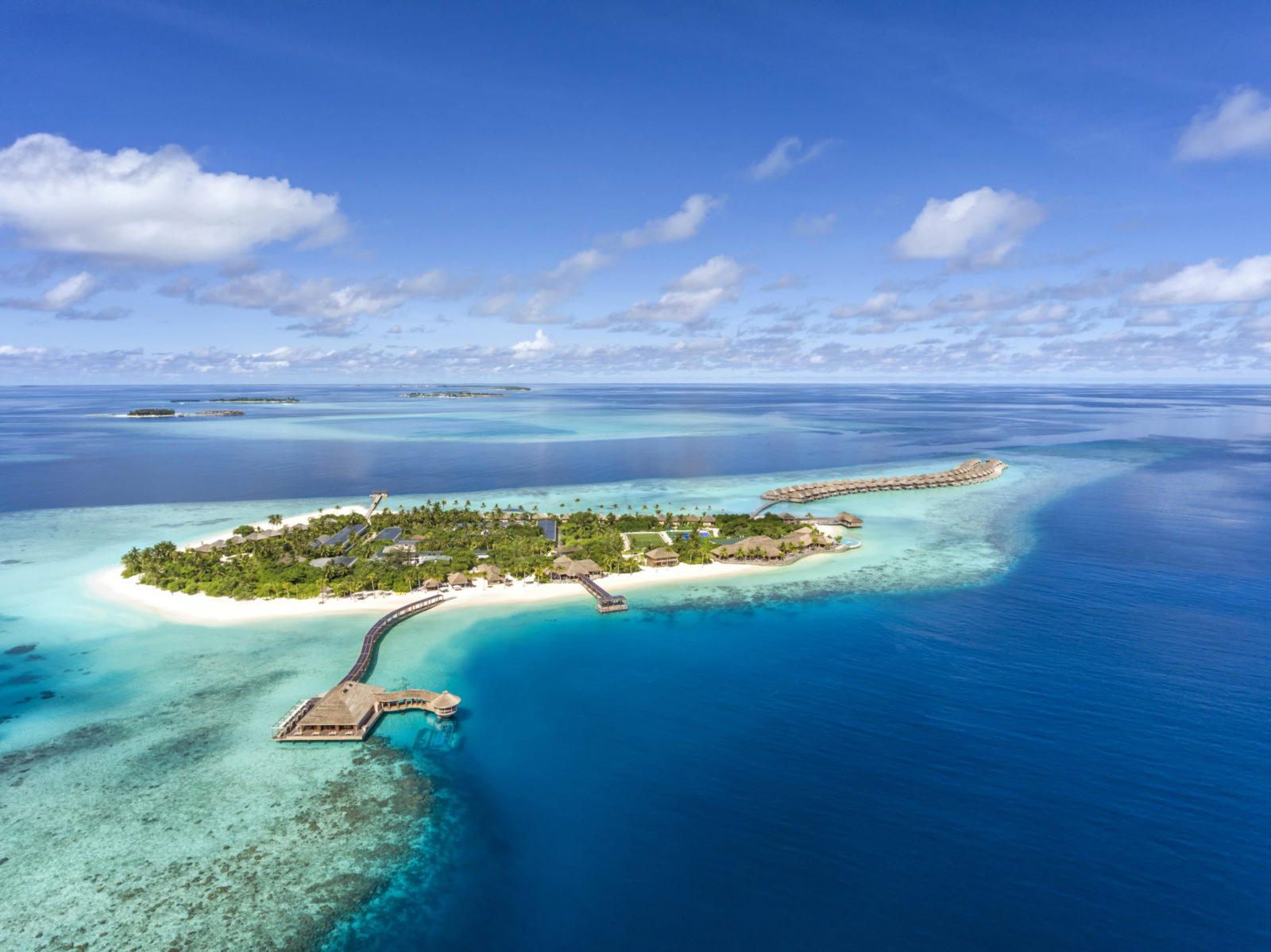 Hurawalhi Island Resort gallery image 1