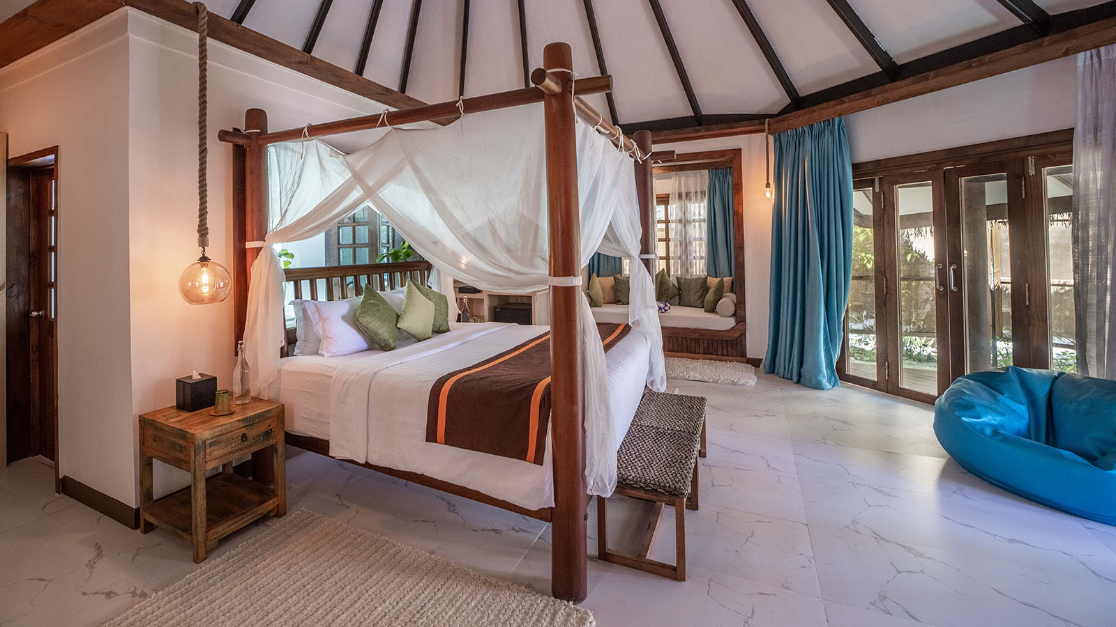 SUNSET BEACH SUITE WITH INFINITY POOL at Kihaa Maldives - photo 1