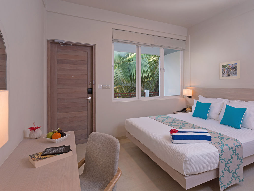 Classic Room at Malahini Kuda Bandos Resort - photo 1
