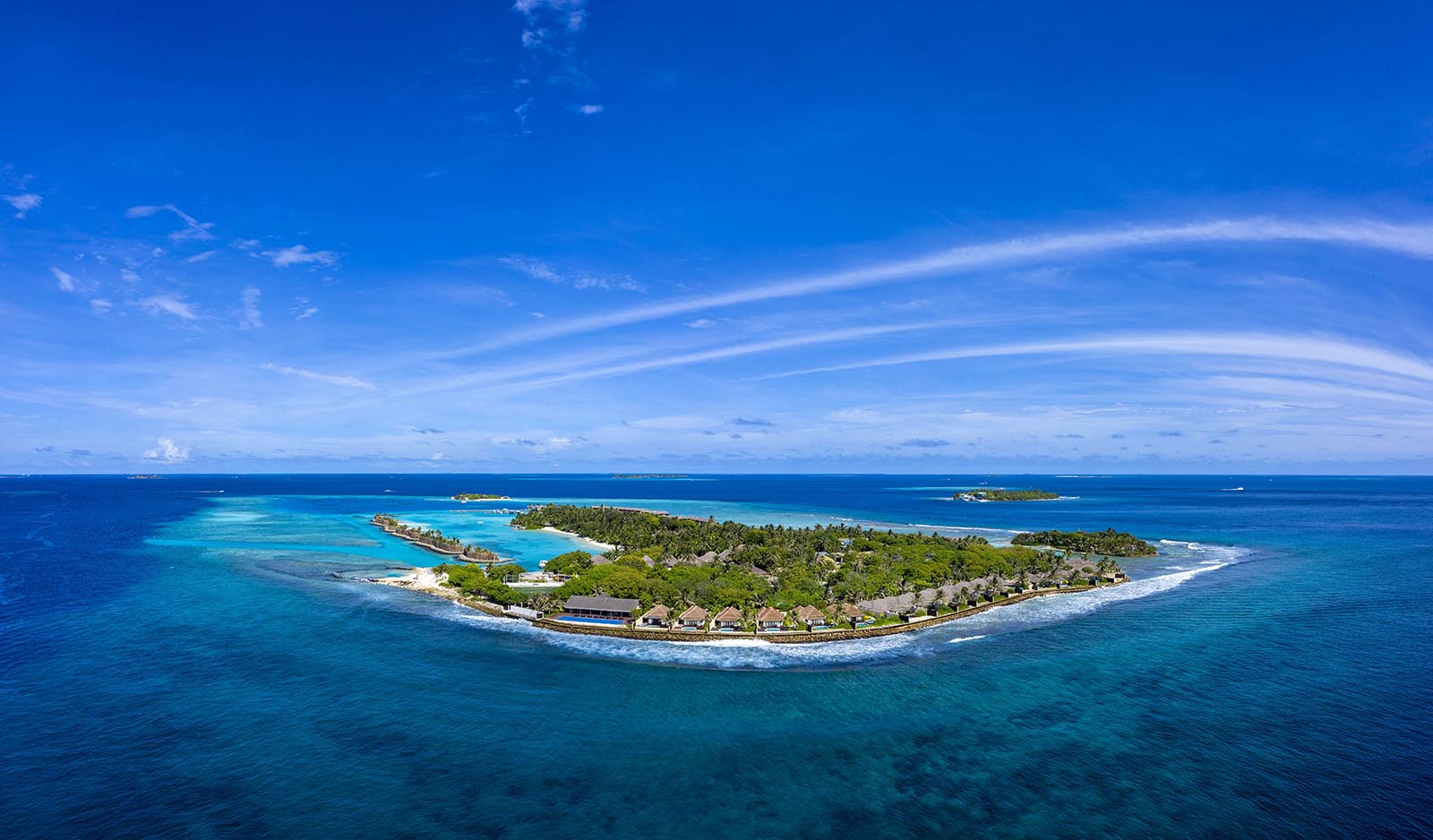 Sheraton Maldives Full Moon Resort & Spa gallery image 1