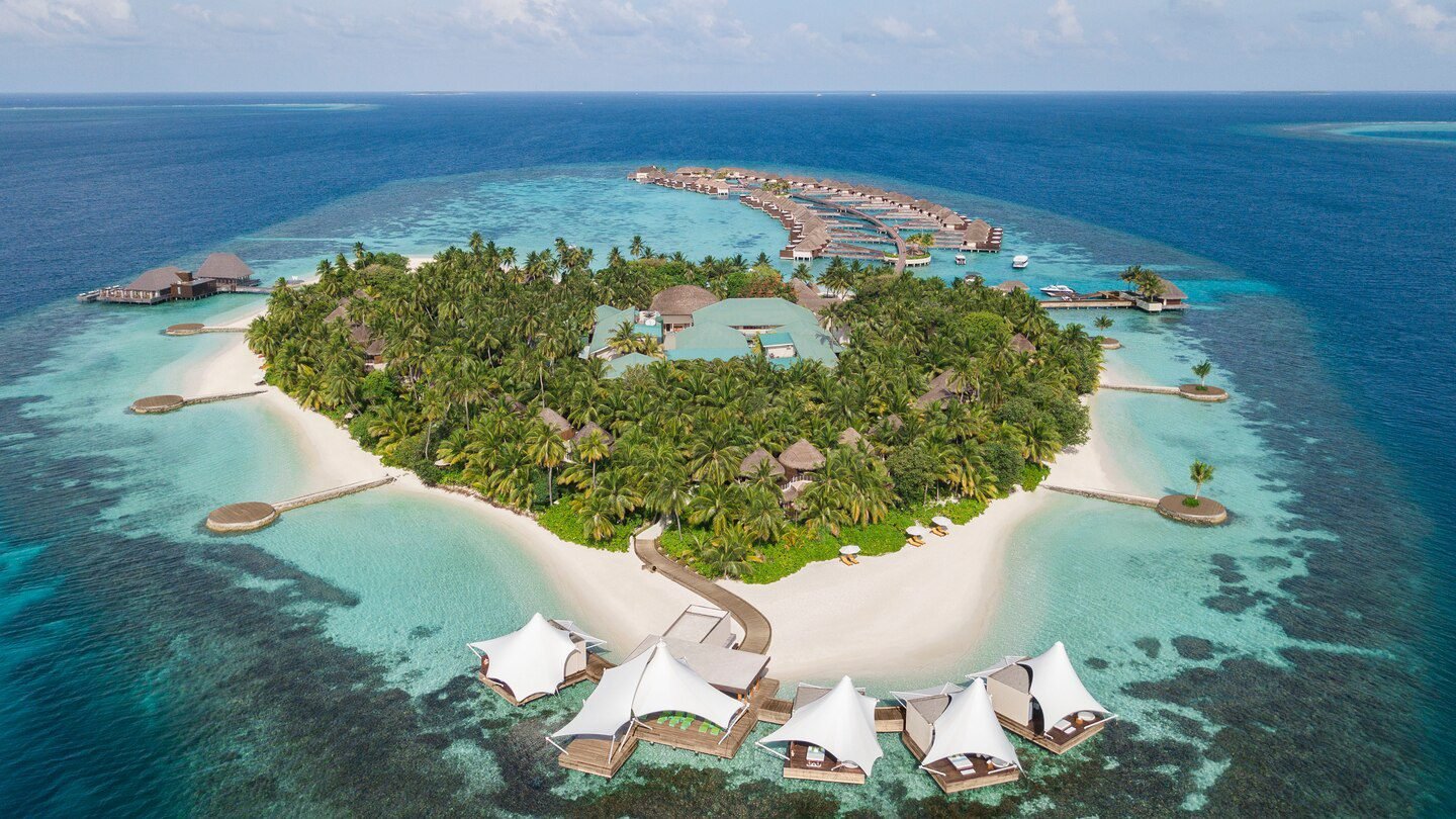 W Maldives gallery image 1